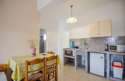 Ios Apartment | Sunshine Studios