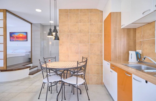 Businci Apartment | Sunshine Suite #2 by Litto