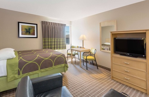 Carroll Hotel | Super 8 by Wyndham Carroll/East
