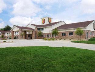 Cedar Falls Hotel | Super 8 by Wyndham Cedar Falls