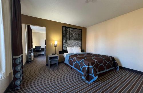 Columbia Hotel | Super 8 by Wyndham Columbia Clark Lane