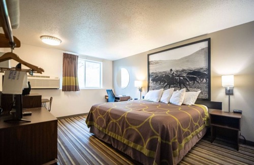 Custer Hotel | Super 8 by Wyndham Custer/Crazy Horse Area