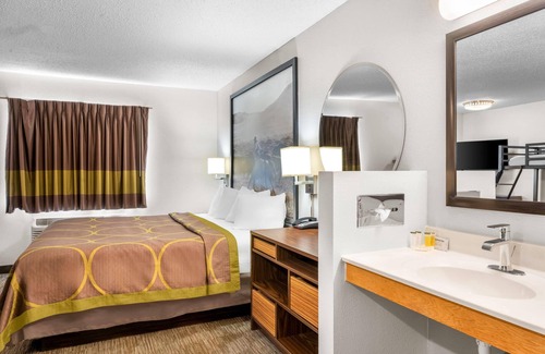 Custer Hotel | Super 8 by Wyndham Custer/Crazy Horse Area