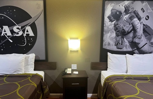 Barker Hotel | Super 8 by Wyndham Houston Northwest Cypress