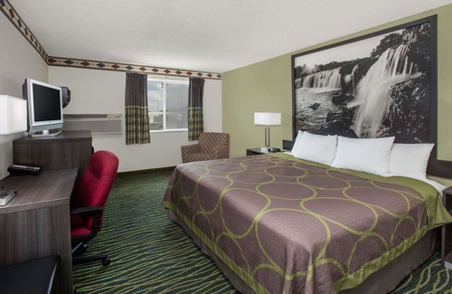 Independence Hotel | Super 8 by Wyndham Independence Kansas City