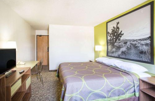 Kingman Hotel | Super 8 by Wyndham Kingman