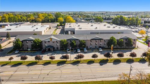 Mount Pleasant Hotel | Super 8 by Wyndham Mt. Pleasant