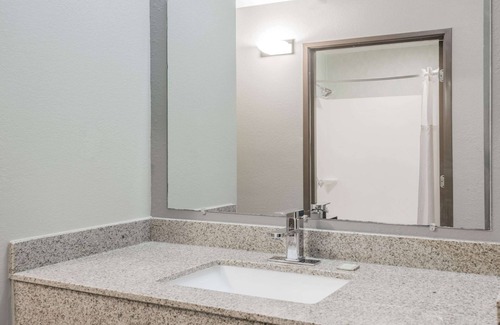 Mars Hotel | Super 8 by Wyndham Mars/Cranberry/Pittsburgh Area