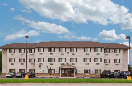 Mason City Hotel | Super 8 by Wyndham Mason City