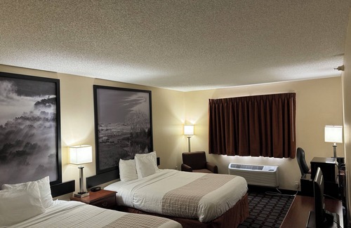 Mason City Hotel | Super 8 by Wyndham Mason City