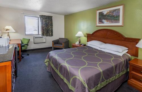 Merrillville Hotel | Super 8 by Wyndham Merrillville