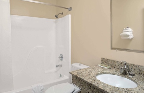 Millard Hotel | Super 8 by Wyndham Omaha I-80 West