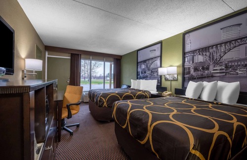 Perrysburg Hotel | Super 8 by Wyndham Perrysburg/Toledo
