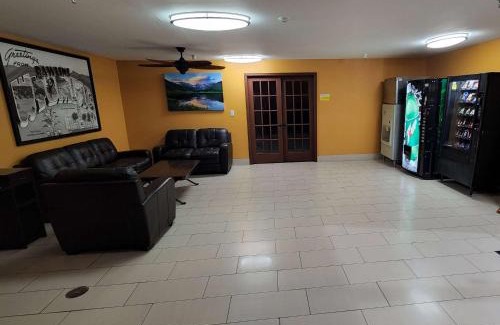 Rawlins Hotel | Super 8 by Wyndham Rawlins Wyoming