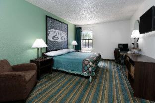 Sapulpa Hotel | Super 8 by Wyndham Sapulpa/Tulsa Area