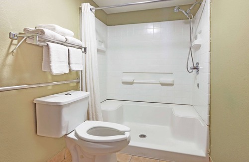 Sulphur Hotel | Super 8 by Wyndham Sulphur