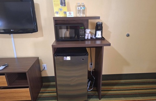 Weslaco Hotel | Super 8 by Wyndham Weslaco