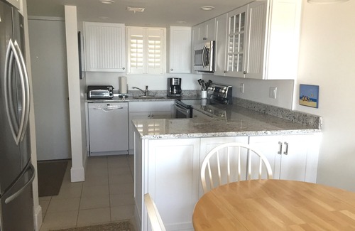 South Rehoboth Apartment | SUPER CLEAN.ON THE BEACH. WAKE UP TO THE STUNNING SUNRISE. YOU DESERVE IT!