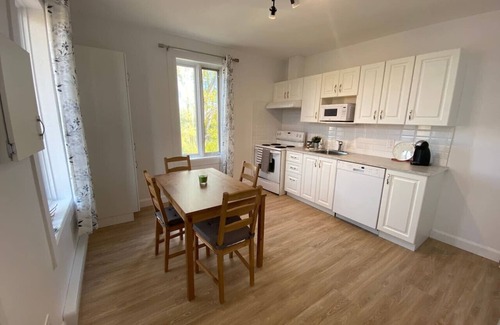 Vieux-Limoilou Apartment | Super condo pres de la 3ème ave, bus et vieux Qc