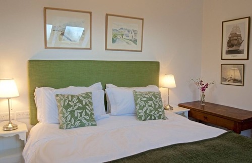 Newcastle Bed & Breakfast | Super King Room with Private en Suite