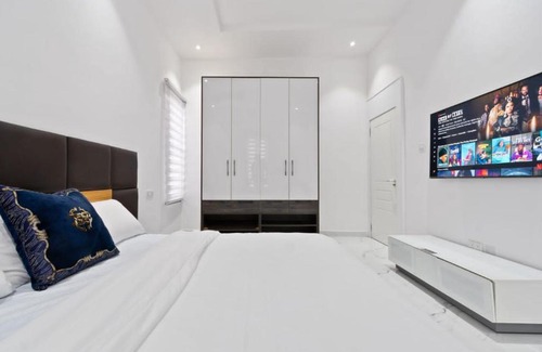 Epetu Apartment | Super Luxury Well Furnished 5 Bedroom Duplex With games and cinema