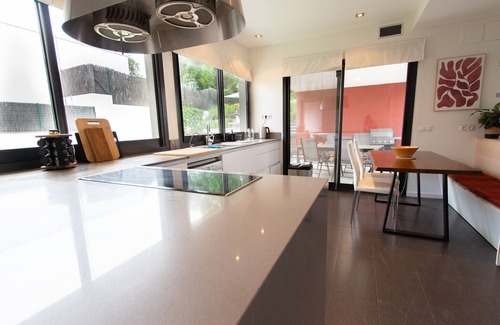 Sils Villa | Super Modern Magnificence Costa Brava!