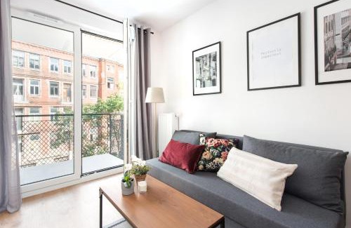 Nowa Praga Apartment | SuperApart Stalowa 39 Modern Unit with Kitchen & Wifi