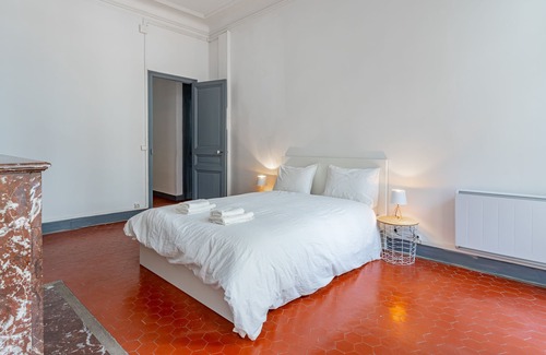 Notre-Dame du Mont Apartment | Superb 100m2 apartment 5 minutes from the Old Port