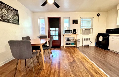 Westwood Apartment | Superb 2-bedroom apartment with AC in Cincinnati