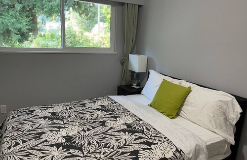 Bradner Other | Superb 3-bedroom farmhouse in Abbotsford