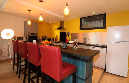 Esquieze-Sere Apartment | Superb 85 m2 apartment in city center