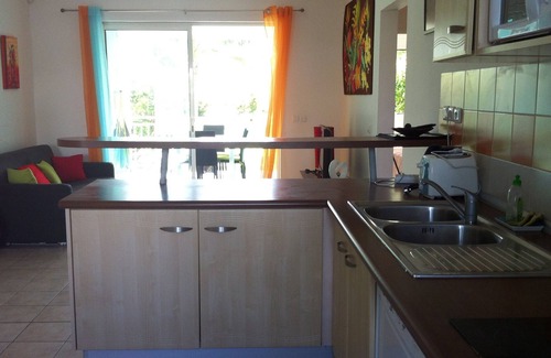 Grande-Terre Apartment | Superb air-conditioned apartment with 2 bedrooms on the beach with 2 swimming pools