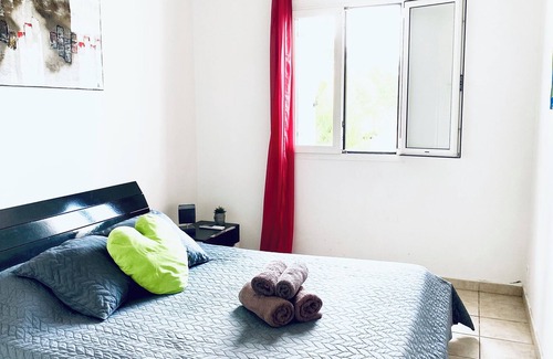 Grande-Terre Apartment | Superb air-conditioned apartment with 2 bedrooms on the beach with 2 swimming pools