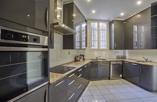 Saint-Vincent-de-Paul Apartment | Superb apartment Center of Paris/Montmartre