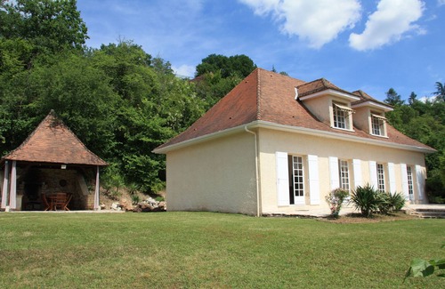La Fagette House | SUPERB HOLIDAY HOUSE WITH PRIVATE POOL, 800M FROM SHOPS AND RESTAURANTS
