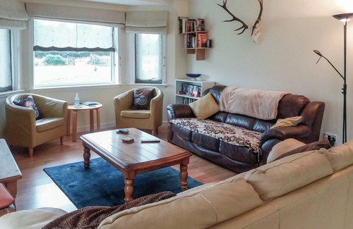 North Watten Cottage | Superb modern detached house amidst miles of open countryside equidistant between Wick and Thurso.