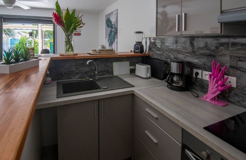 Le Gosier Apartment | Superb studio in the Bay of Pelicans, 5 minutes from the beach