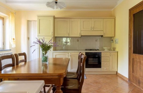 Lorenzana House | Superb "Tuscan" style cottage dominates a magical landscape, welcomes families.