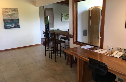 Manuel Antonio Villa | Superb Villa with Ocean View, New Pool !