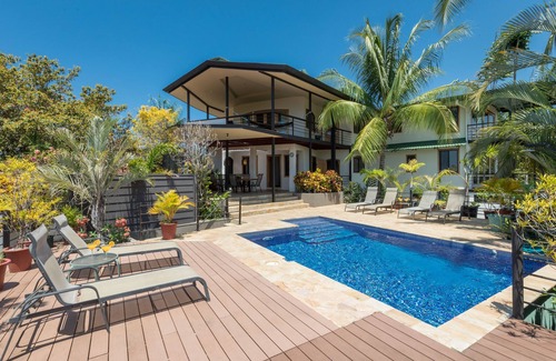 Manuel Antonio Villa | Superb Villa with Ocean View, New Pool !