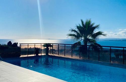 Lazaret Apartment | Superbe 2 pièces TERRASSE/PISCINE/VUE/PARKING