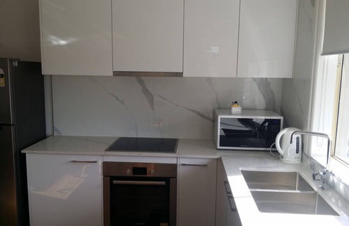 Clayfield Apartment | Superior 2-bedroom at Hampton Court Apartments