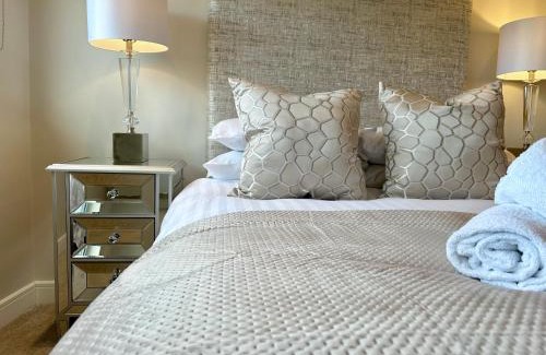 Cardiff City Centre Apartment | Superior Apartment In Cardiff City Centre