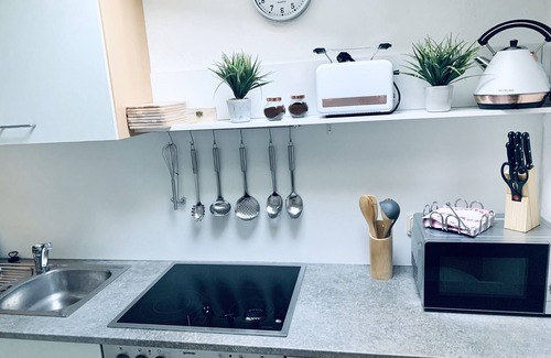 Gehlsdorf Apartment | "Superior Apartment: Luxurious Getaway with Shared Sauna and Garden in Rostock"