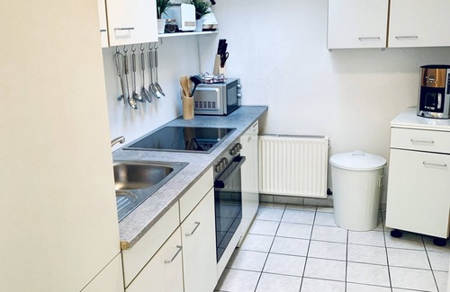 Gehlsdorf Apartment | "Superior Apartment: Luxurious Getaway with Shared Sauna and Garden in Rostock"