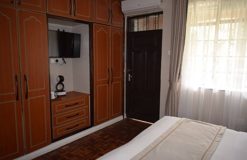 Gigiri Hotel | Superior balcony room ensuite