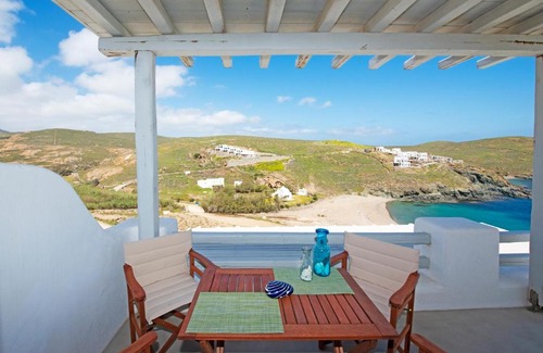 Xilokeratidi Apartment | Superior Beachfront Apartment 1 with view to the Aegean Sea