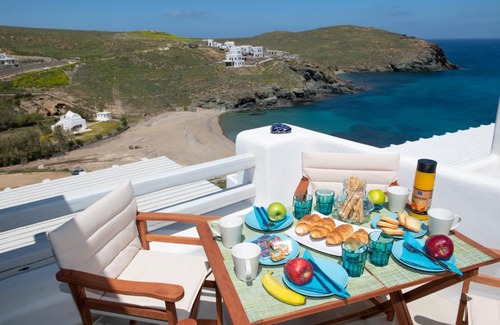 Xilokeratidi Apartment | Superior Beachfront Apartment 1 with view to the Aegean Sea