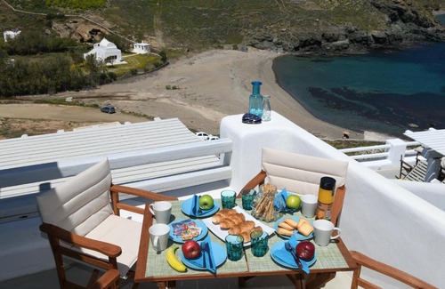 Xilokeratidi Apartment | Superior Beachfront Apartment 1 with view to the Aegean Sea
