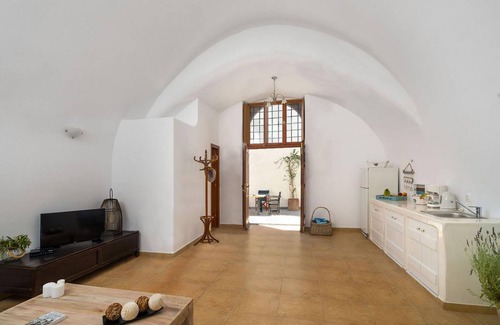 Pyrgos Apartment | Superior Canava Luxury Apartment